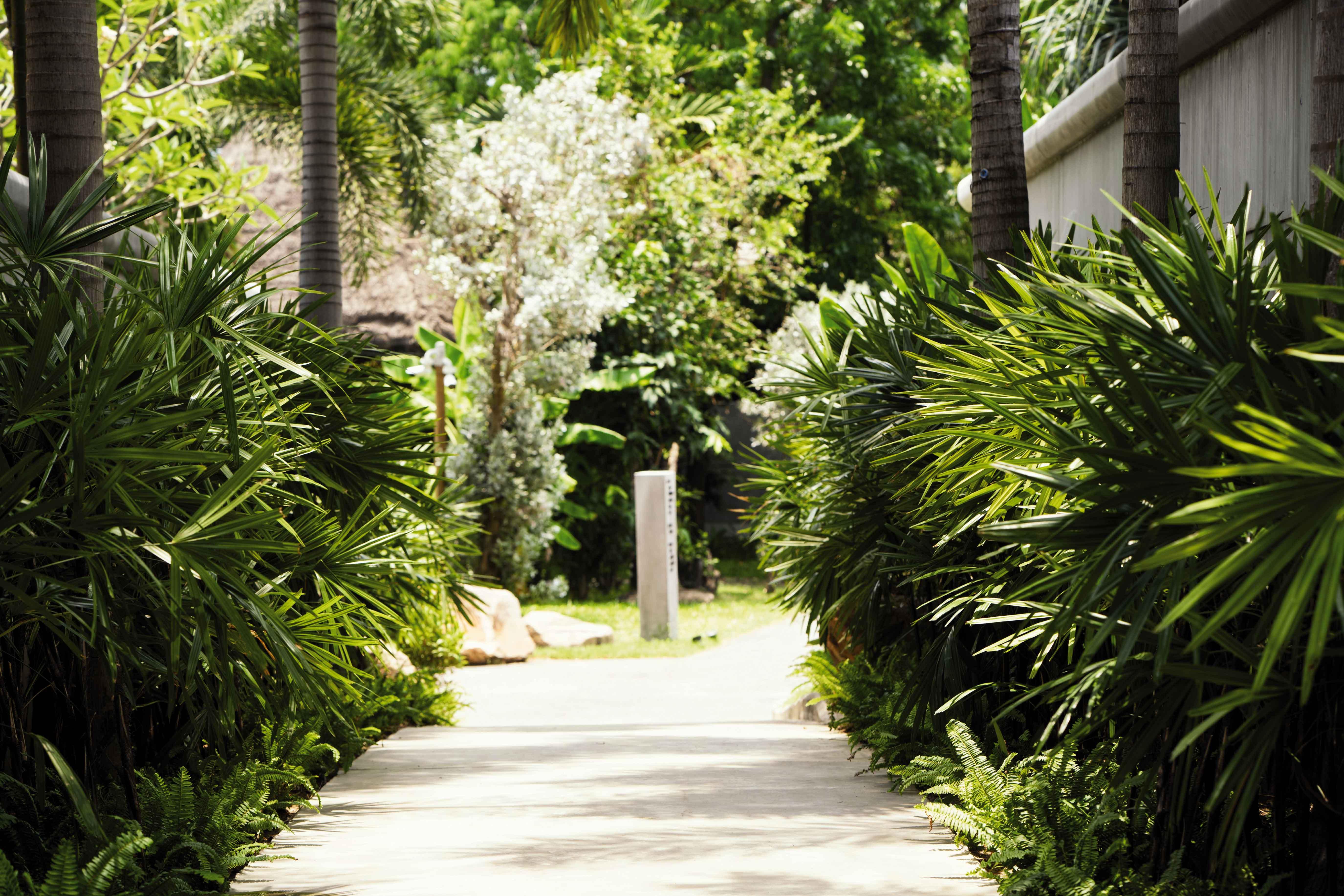 Moevenpick Asara Resort & Spa HHQ Exterior foto