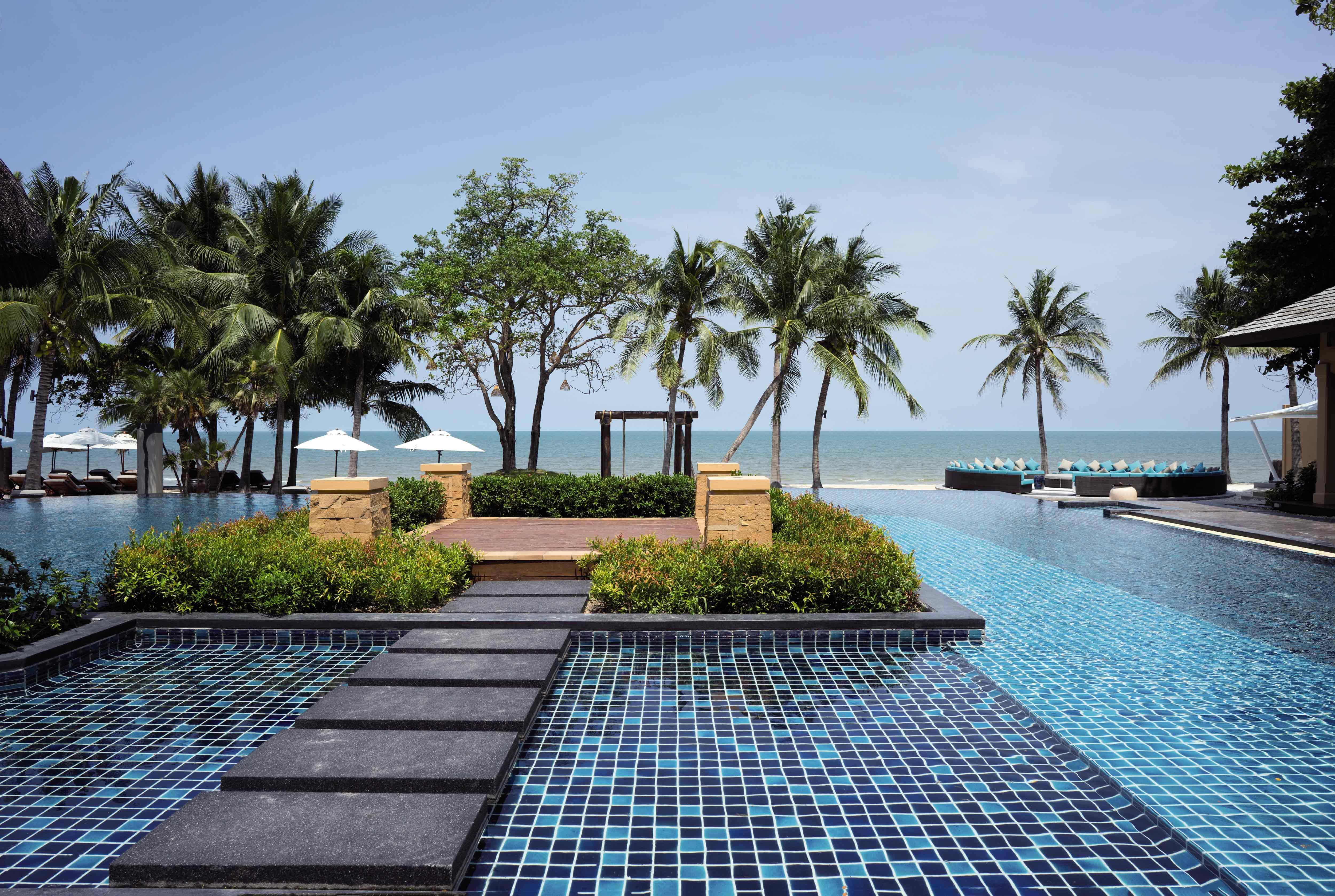 Moevenpick Asara Resort & Spa HHQ Exterior foto