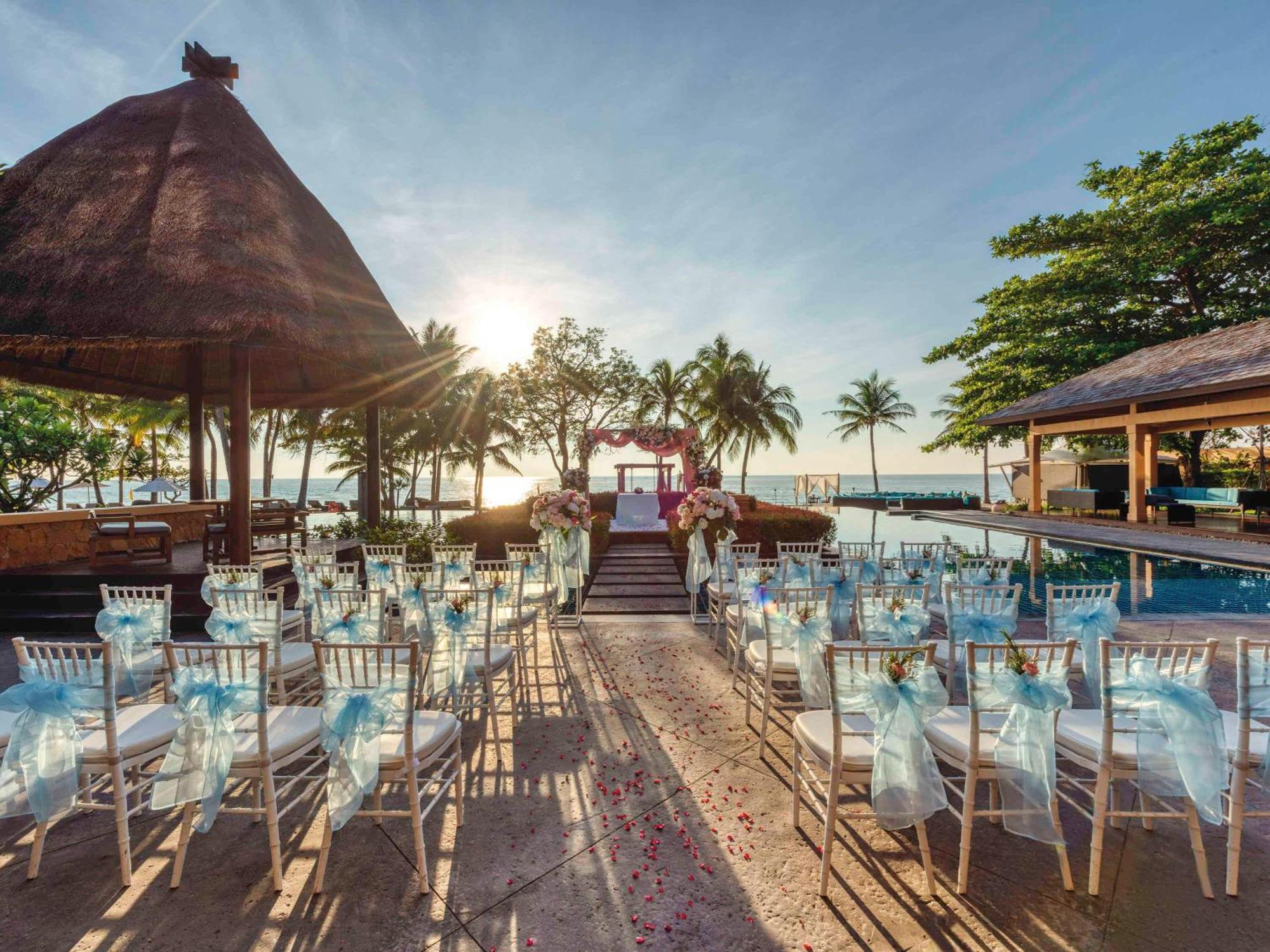 Moevenpick Asara Resort & Spa HHQ Exterior foto
