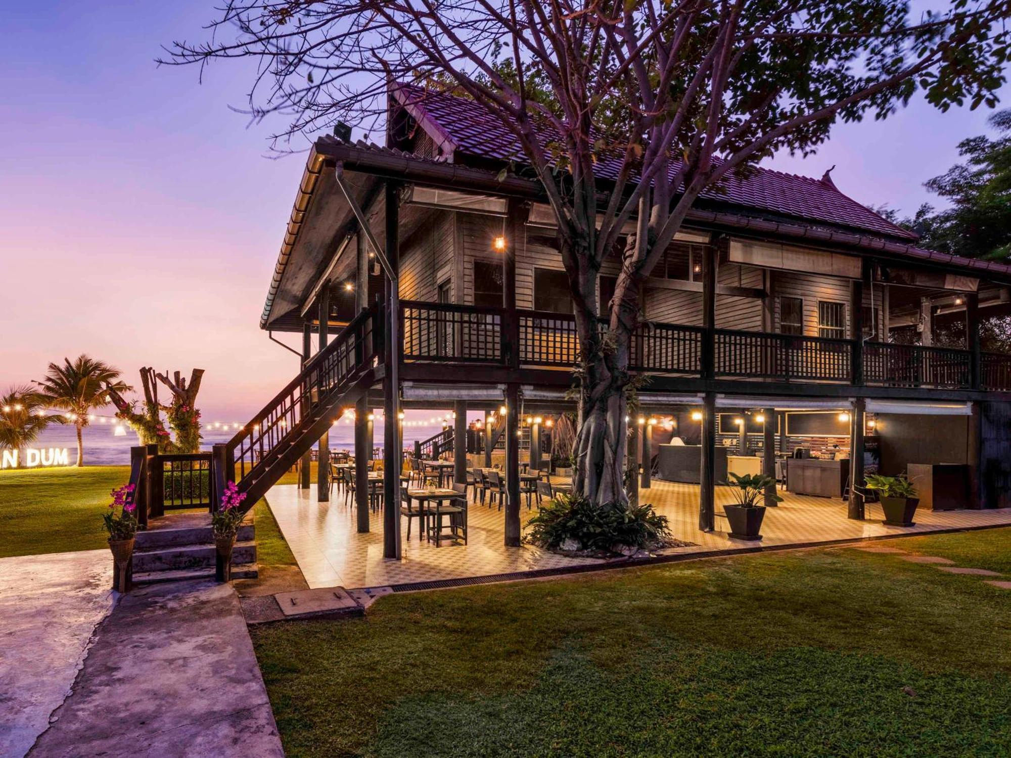 Moevenpick Asara Resort & Spa HHQ Exterior foto